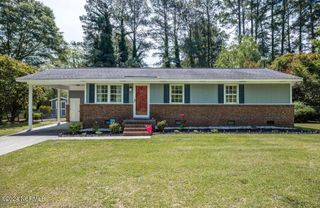 1911 L T Hardee Road, Greenville, NC 27858
