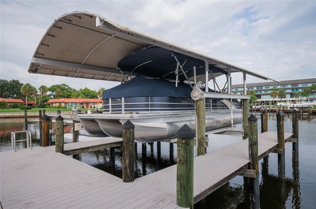 4223 ROYAL PALM DRIVE, Bradenton, FL 34210