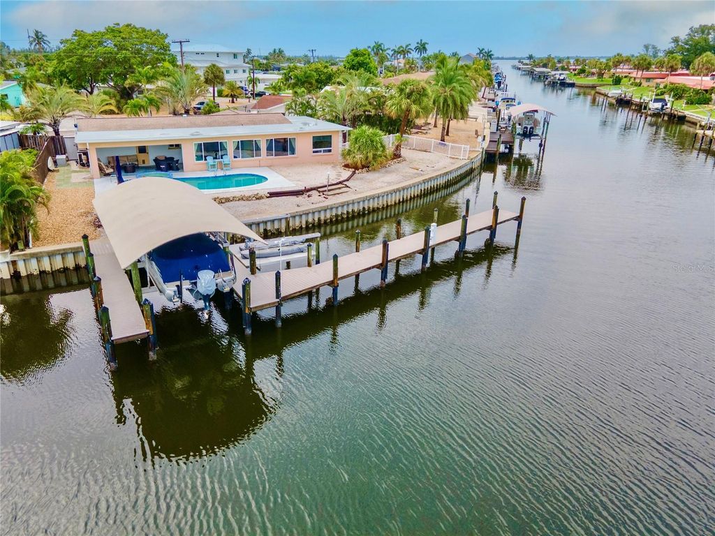 4223 ROYAL PALM DRIVE, BRADENTON, FL 34210 — photo 4