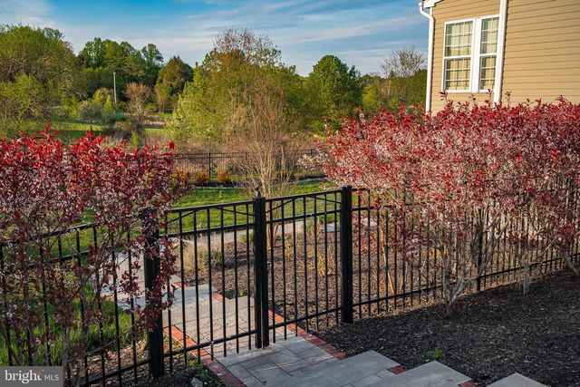 425 MERCER DR, Downingtown, PA 19335