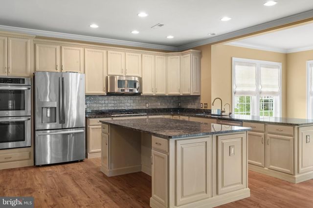 425 MERCER DR, Downingtown, PA 19335