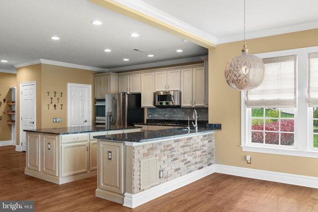 425 MERCER DR, Downingtown, PA 19335