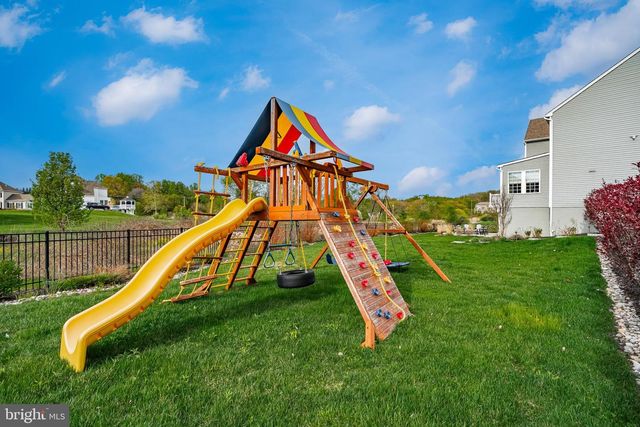 425 MERCER DR, Downingtown, PA 19335