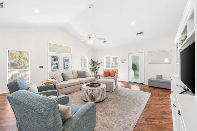 4472 Clipper Cove, Destin, FL 32541