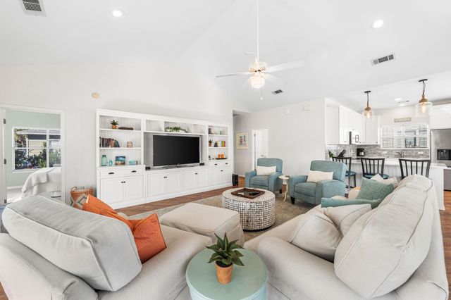 4472 Clipper Cove, Destin, FL 32541