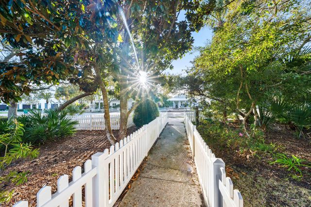 4472 Clipper Cove, Destin, FL 32541