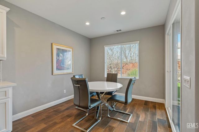 9826 Buckhorn Peak Drive, Bakersfield, CA 93311