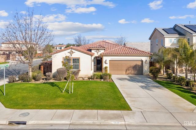 9826 Buckhorn Peak Drive, Bakersfield, CA 93311