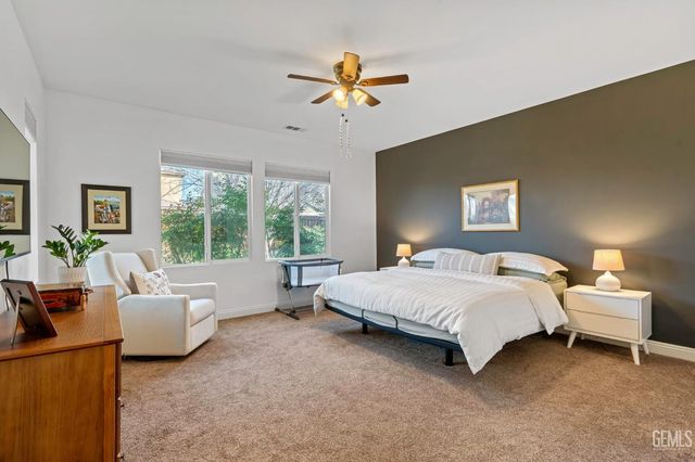 9826 Buckhorn Peak Drive, Bakersfield, CA 93311