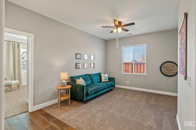 9826 Buckhorn Peak Drive, Bakersfield, CA 93311