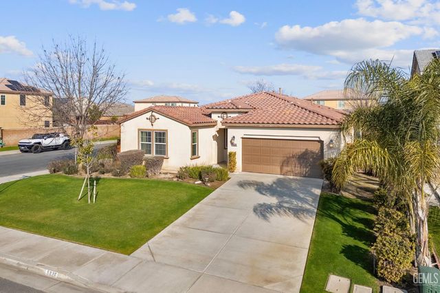 9826 Buckhorn Peak Drive, Bakersfield, CA 93311