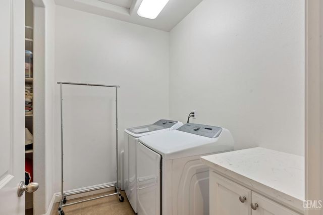 9826 Buckhorn Peak Drive, Bakersfield, CA 93311