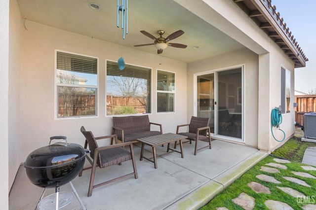 9826 Buckhorn Peak Drive, Bakersfield, CA 93311