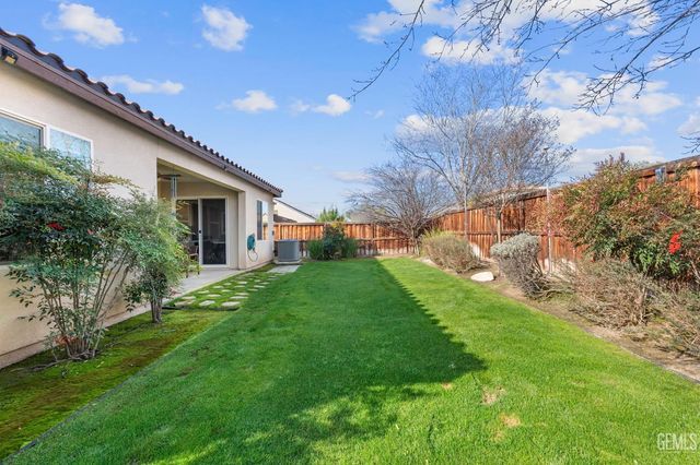 9826 Buckhorn Peak Drive, Bakersfield, CA 93311