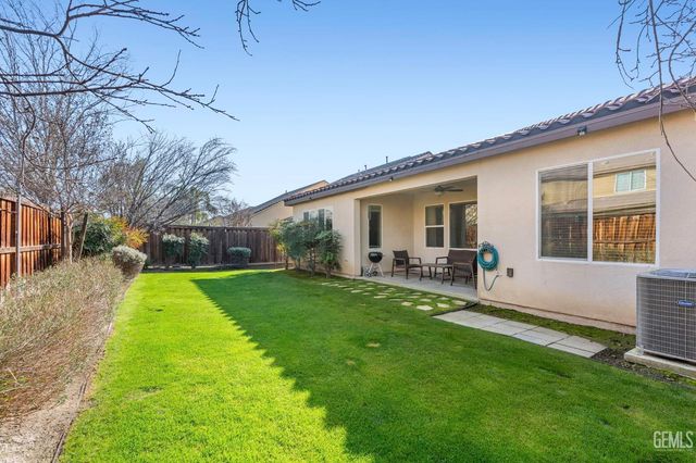 9826 Buckhorn Peak Drive, Bakersfield, CA 93311