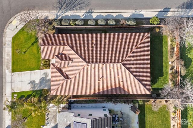 9826 Buckhorn Peak Drive, Bakersfield, CA 93311