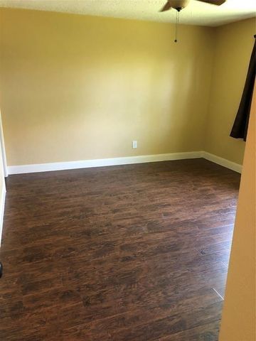 4814 Big Reef Drive, Bacliff, TX 77518