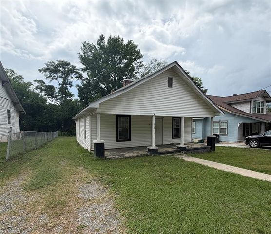 112 Hobbs Avenue, Thomasville, NC 27360