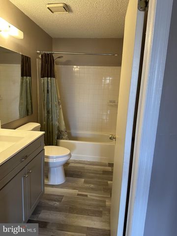 21 KITE CT, Lawrence Twp, NJ 08648