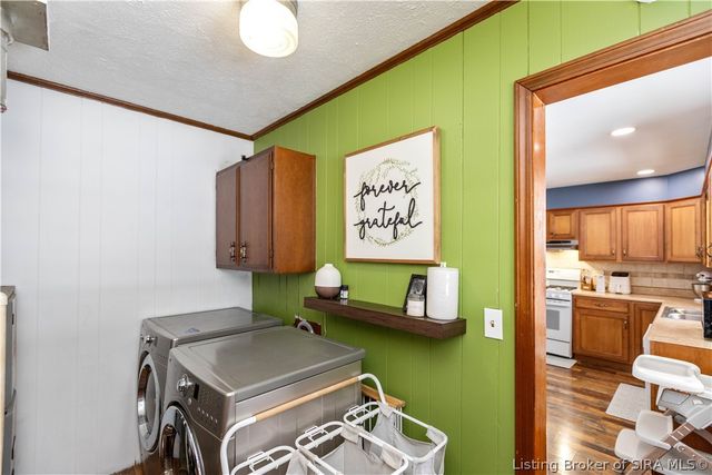 5721 S County Road 550 E, Crothersville, IN 47229