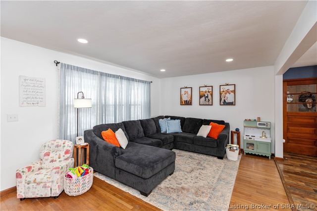 5721 S County Road 550 E, Crothersville, IN 47229