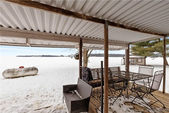 5721 S County Road 550 E, Crothersville, IN 47229