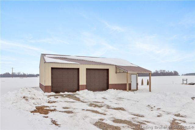 5721 S County Road 550 E, Crothersville, IN 47229