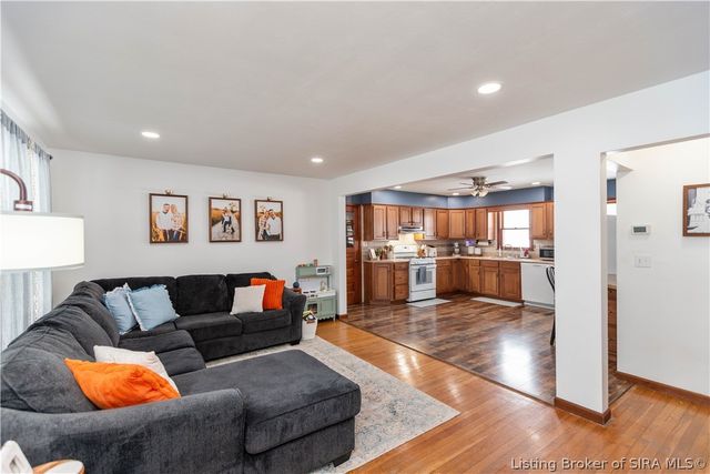 5721 S County Road 550 E, Crothersville, IN 47229