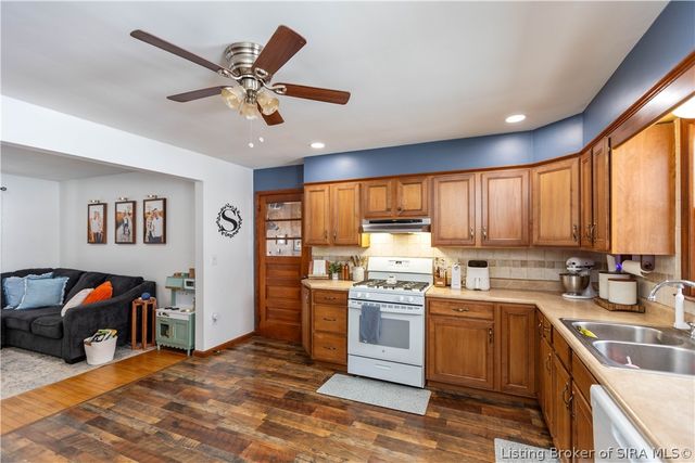 5721 S County Road 550 E, Crothersville, IN 47229