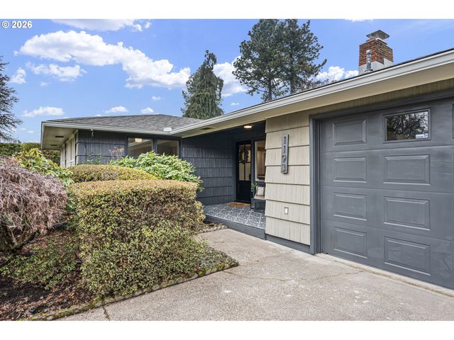 1193 RIO GLEN Dr, Eugene, OR 97401