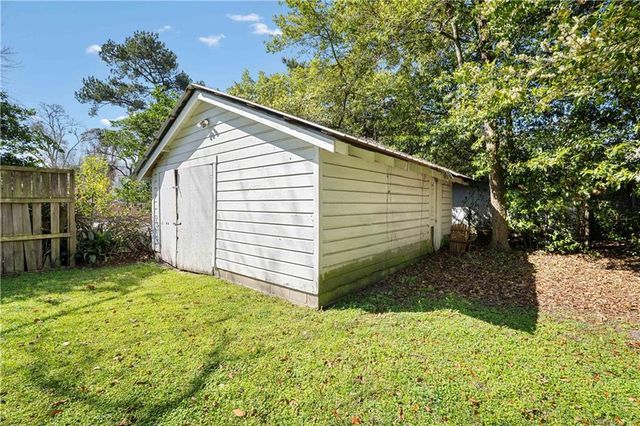 54 Bishop S Lane, Mobile, AL 36608