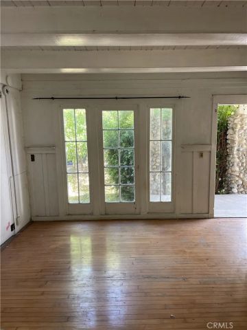 2284 Holly Drive, Los Angeles, CA 90068