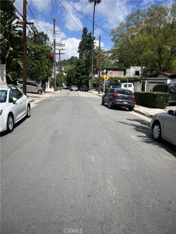 2284 Holly Drive, Los Angeles, CA 90068