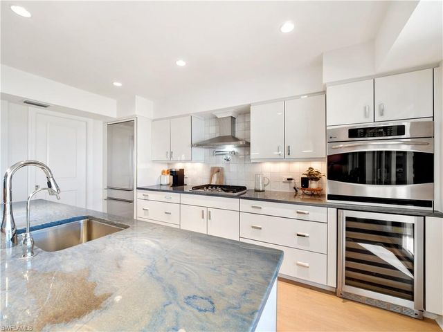 1 Sunset Captiva LN, Captiva, FL 33924