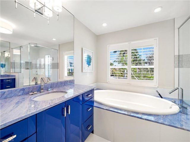 1 Sunset Captiva LN, Captiva, FL 33924