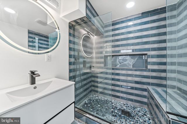 6353 LEBANON AVE, Philadelphia, PA 19151