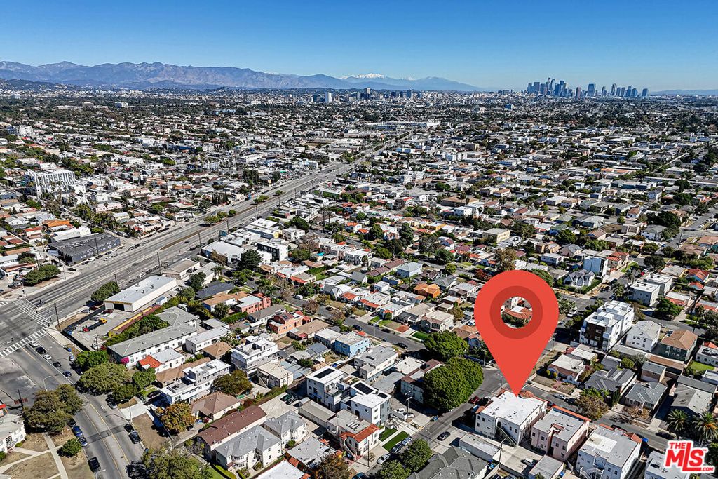 Image 30 of property listing at 1801 1/2 S Sycamore Avenue, Los Angeles, CA 90019
