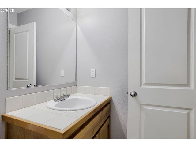 14980 Sw CONOR Cir, Beaverton, OR 97006