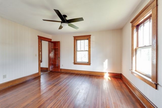 226 Notre Dame St, Westfield, MA 01085