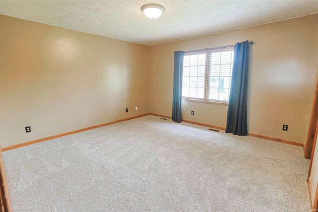 50820 Stonebridge Drive, Granger, IN 46530