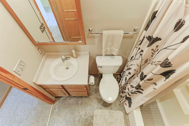 50820 Stonebridge Drive, Granger, IN 46530