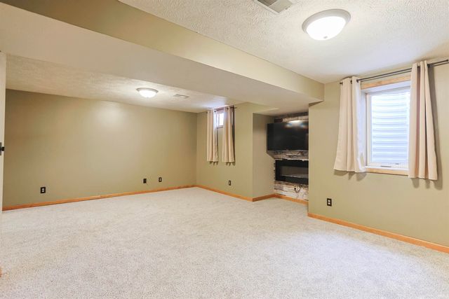50820 Stonebridge Drive, Granger, IN 46530