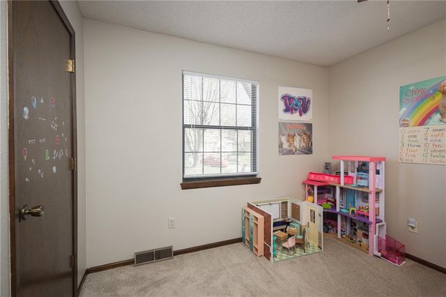 17317 E 50th Terrace Court S, Independence, MO 64055