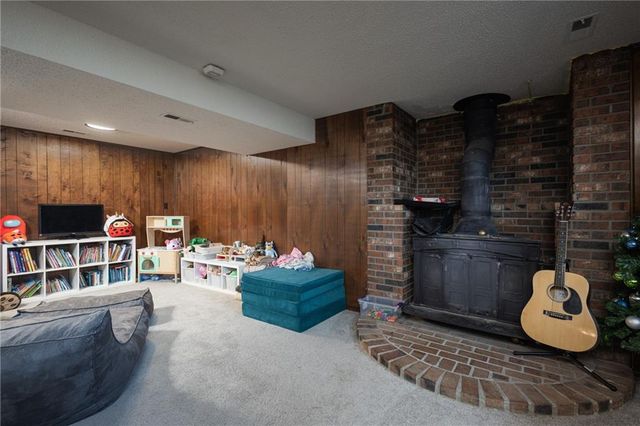 17317 E 50th Terrace Court S, Independence, MO 64055
