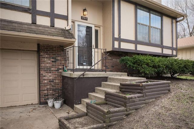 17317 E 50th Terrace Court S, Independence, MO 64055