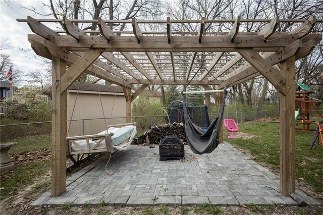 17317 E 50th Terrace Court S, Independence, MO 64055