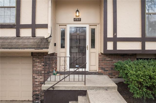 17317 E 50th Terrace Court S, Independence, MO 64055