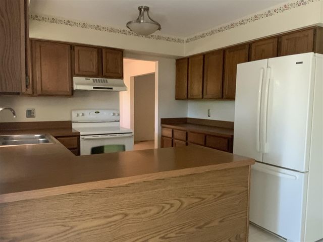 359 Old Creek Drive, Saline, MI 48176