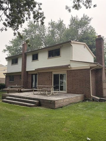 359 Old Creek Drive, Saline, MI 48176