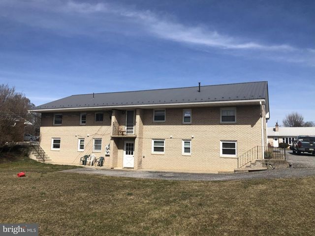 160 CARBAUGH DR, Chambersburg, PA 17202